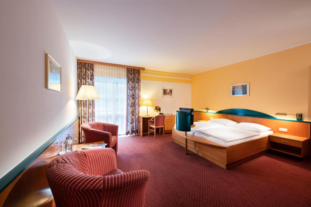 Parkhotel Zur Klause Bad Hall Eksteriør billede